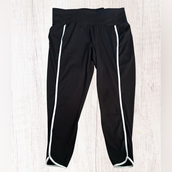 Livi Active Pants & Jumpsuits Livi Lane Bryant Active Athleisure